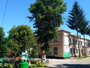 sadok-vinnitsya-13-lastivka