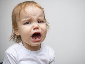 Зневоднення у дитини: симптоми, стадії, коли звертатися до лікаря?